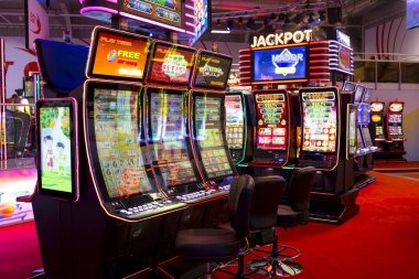 Live blackjack table with dealer